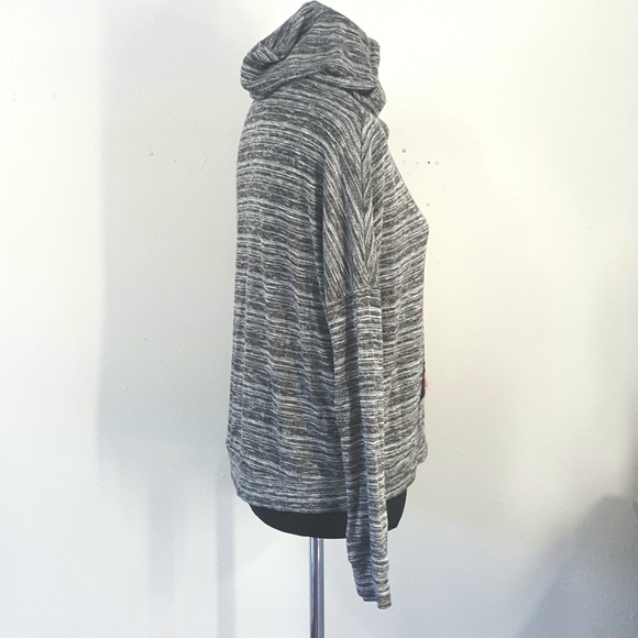 Ginger G. Pull Over Hooded Top - Picture 4 of 8